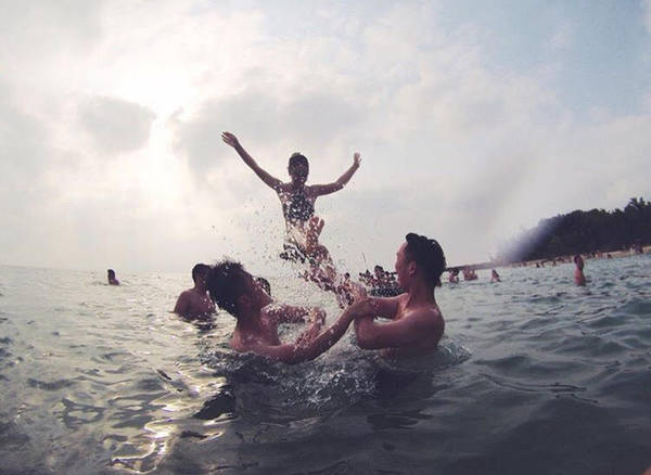 gan-ha-noi-co-3-dia-diem-tuyet-voi-de-vi-vu-cung-lop-minh-truoc-ngay-chia-tay-ivivu-19