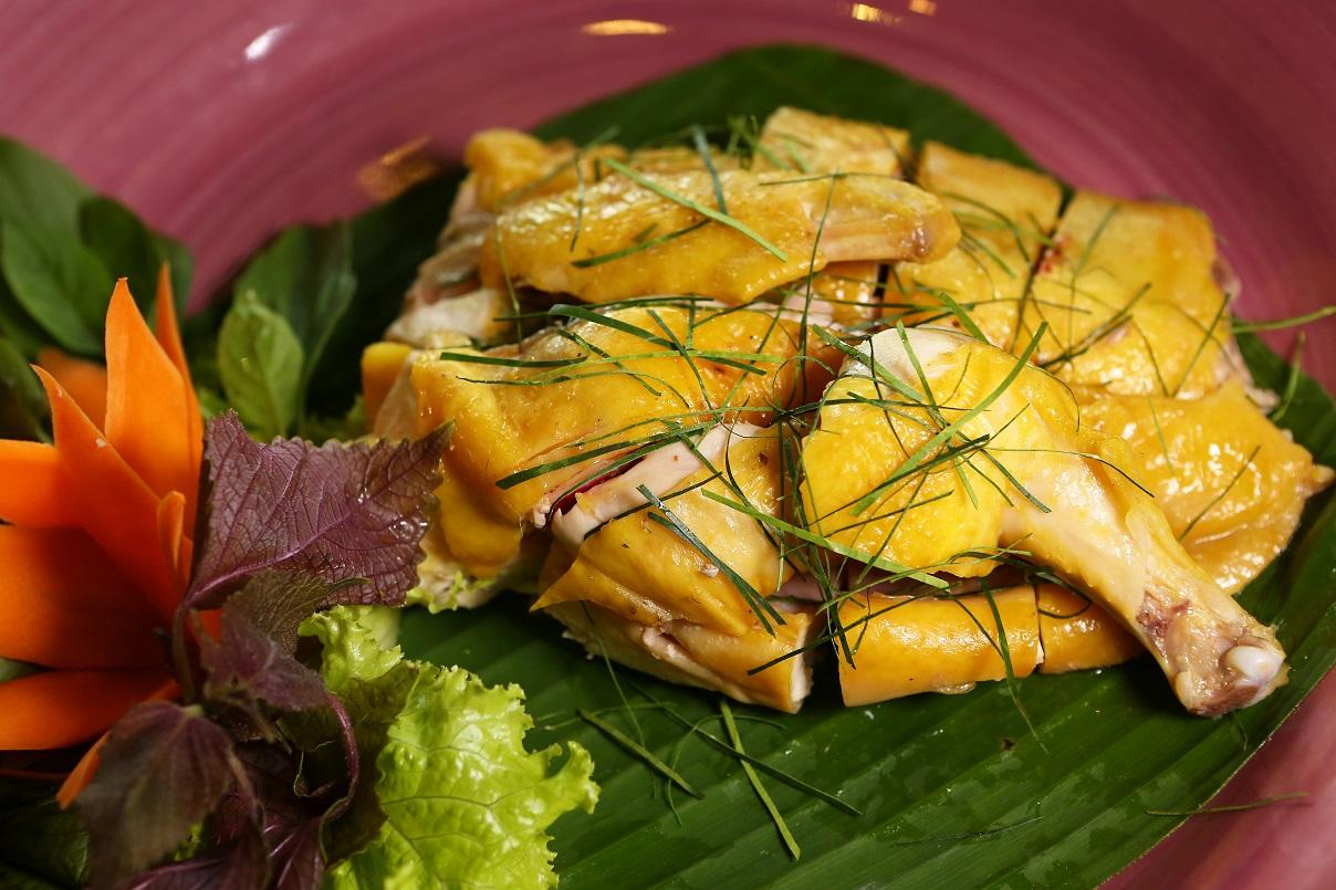 Gà đồi Tiên Yên - đặc sản Hạ Long