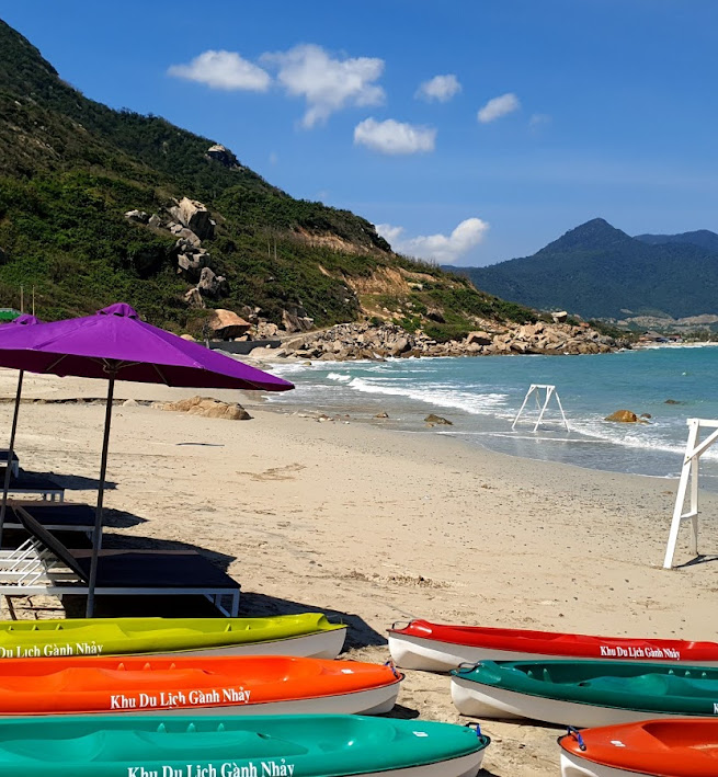 Khung cảnh yên bình tại Gành Nhảy Ninh Vân