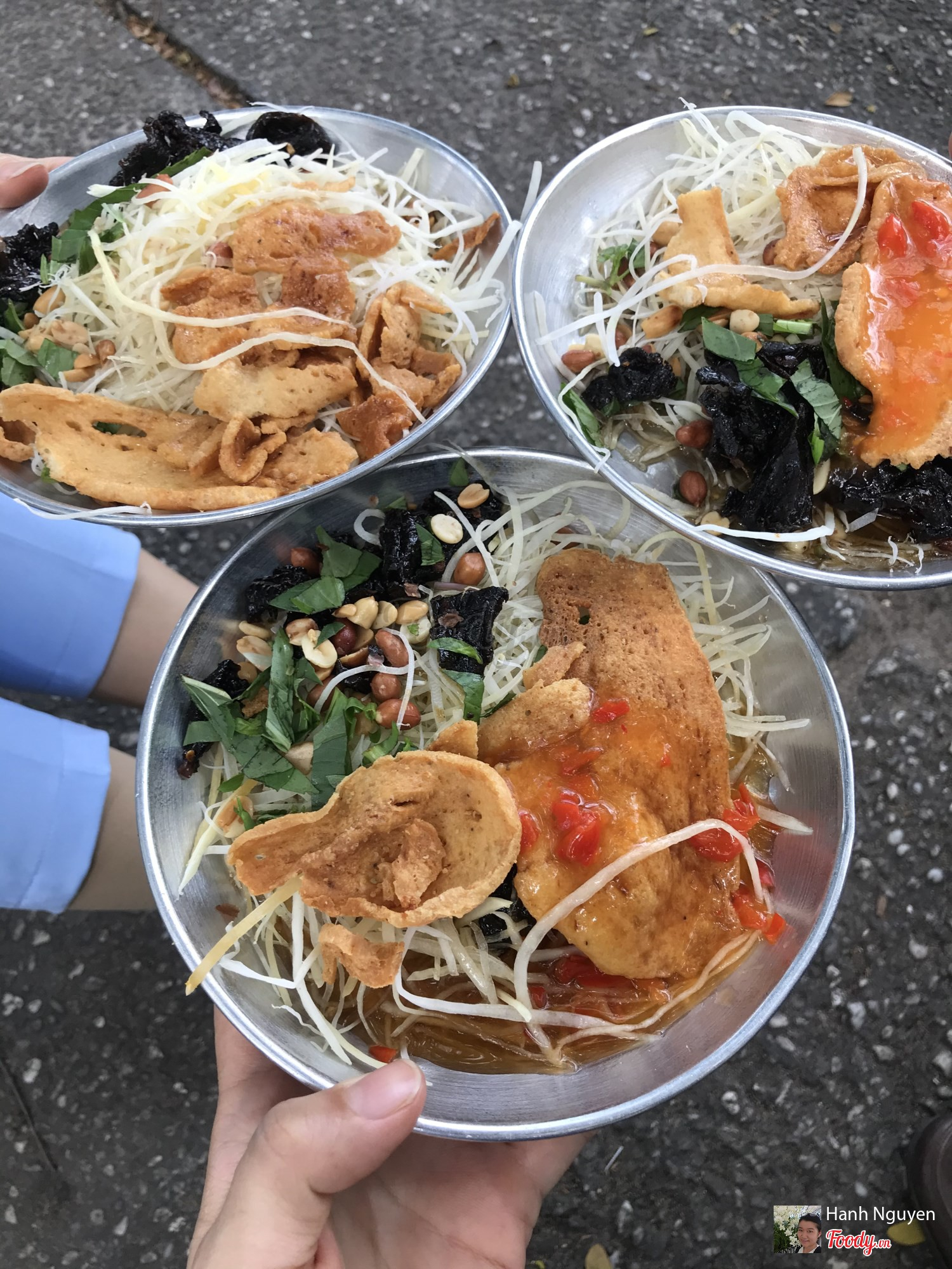 Gỏi khô bò món ăn vỉa hè Sài Gòn