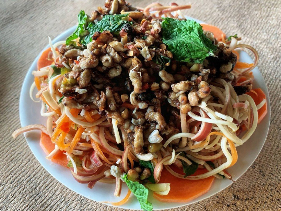 Gỏi nhộng ong Cà Mau bổ dưỡng