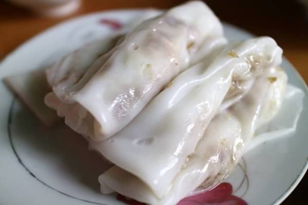 Bánh cuốn Cao Bằng ngon và thơm là làm bằng chính gạo tẻ được trồng ở Cao Bằng - Ảnh: Huyền Trần