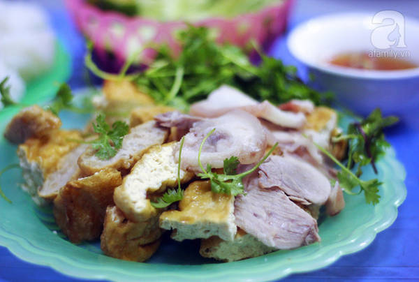 Mâm bún đậu mắm tôm Đại La đầy đặn