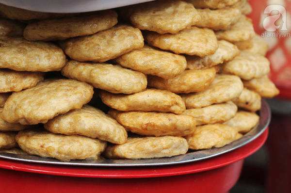 Chả ở bún đậu mắm tôm Đại La dày miếng, thơm