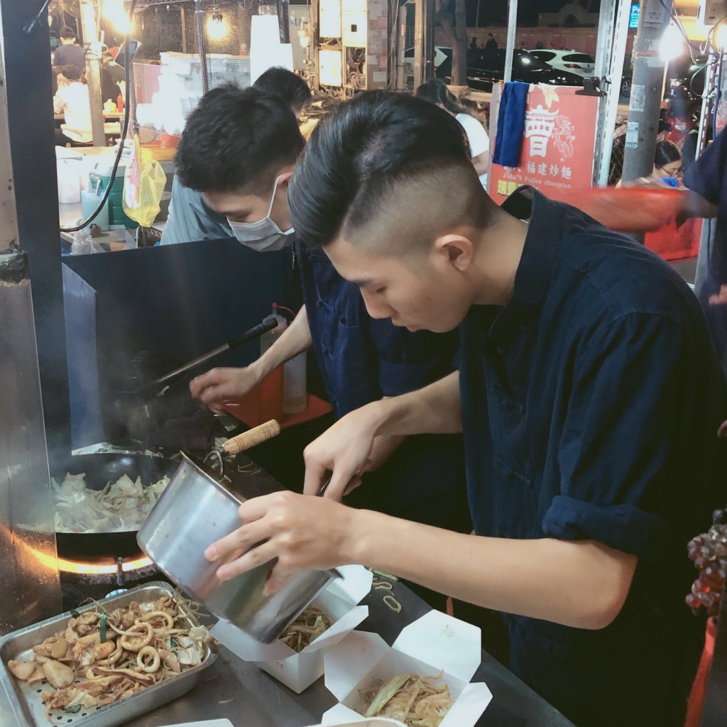 Gà chiên Thượng Đế nhiều vị tại Cao Hùng