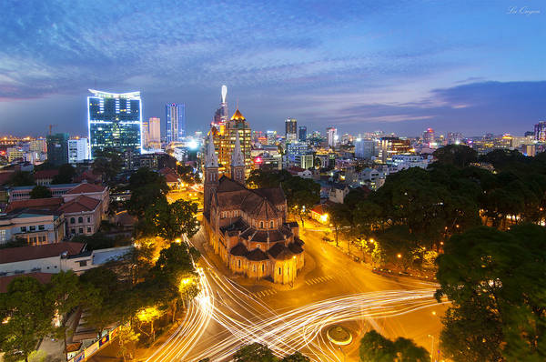 Nhà thờ Đức Bà nhìn từ trên cao trong mùa check-in Giáng sinh Sài Gòn