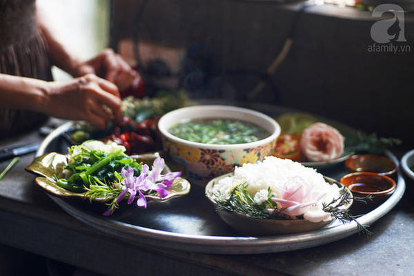 giua-sai-gon-xo-bo-van-co-mot-noi-ban-co-the-tinh-tam-voi-do-an-thuc-uong-dom-hoa-ivivu-1
