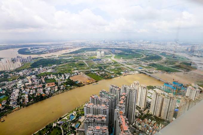 Toàn cảnh bán đảo Thủ Thiêm từ tòa nhà cao nhất Việt Nam