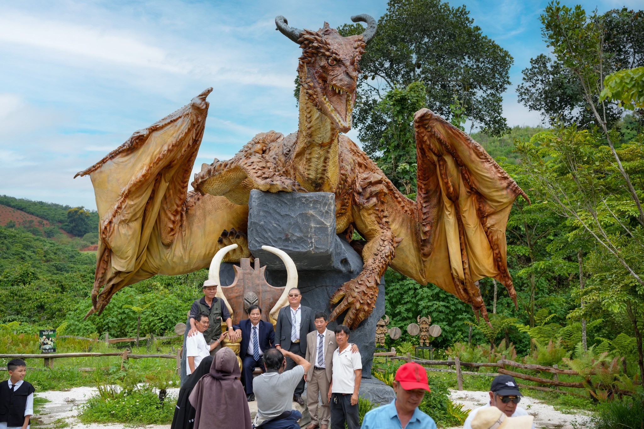 Thiết kế tượng thần tại GOD Valley Đà Lạt