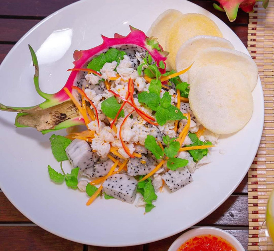 Gỏi cua thanh long đặc sản Bình Thuận