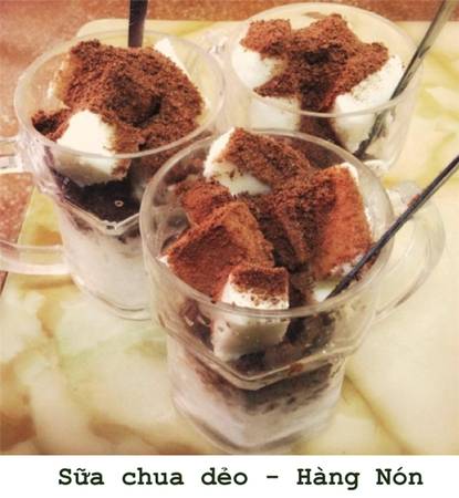 Sữa chua dẻo Hàng Nón - món ngon Hà Nội