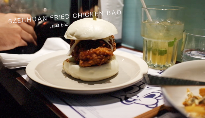 Little Bao  Quán nằm ở khu Central, là nơi phục vụ các món bánh bao nhân thịt gà nướng, bánh bao kẹp thịt ba chỉ, bánh bao kẹp kem, nấm truffle chiên... Do cửa hàng nhỏ và đông khách nên bạn đừng quên đặt trước.