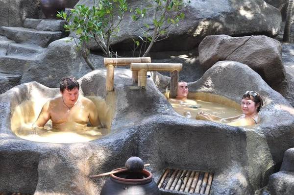 Trải nghiệm liệu pháp tắm bùn khoáng nóng tự nhiên tại I-Resort Nha Trang