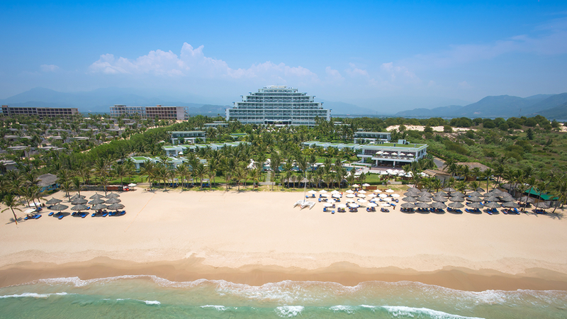 Không gian xanh mát tại resort trong chuyến đi Cam Ranh 3 ngày 2 đêm