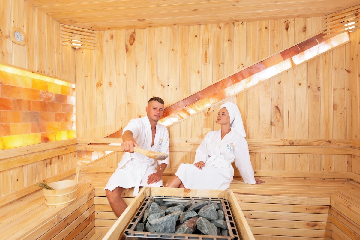 Dịch vụ xông hơi đá muối Himalaya tại khách sạn Gonsala Nha Trang