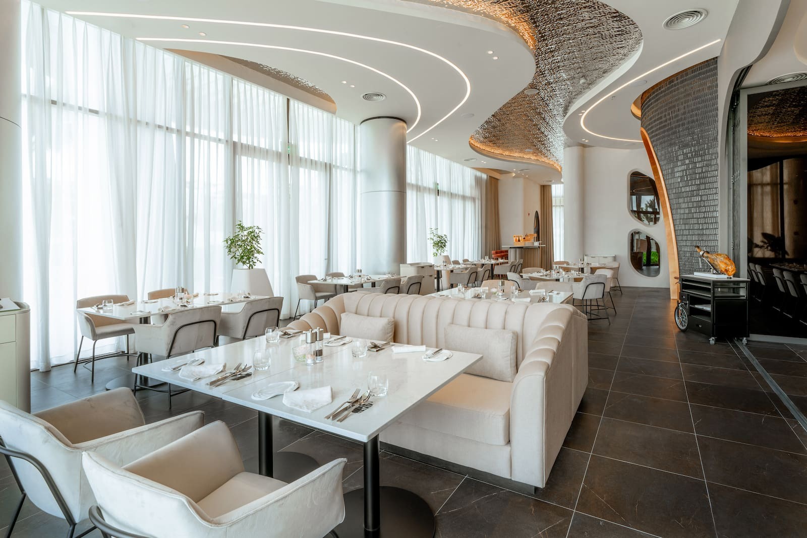 4 trải nghiệm ấn tượng tại Gran Meliá Nha Trang