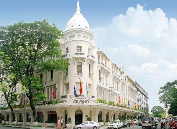 Grand Hotel Saigon với lối kiến trúc mang đậm phong cách Pháp sang trọng