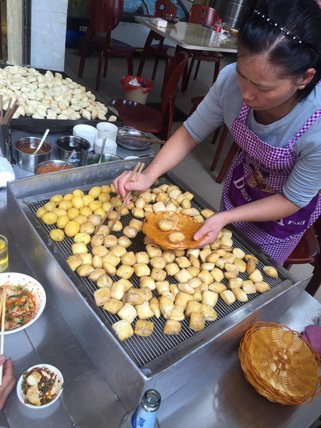 Đậu phụ thối món ăn đường phố nổi tiếng Trung Quốc