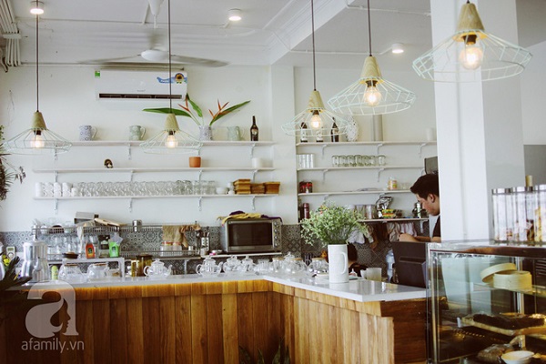 ha-noi-5-quan-cafe-buoc-vao-la-thay-am-suc-cap-doi-hay-cac-nang-fa-deu-co-the-ghe-de-lay-cam-hung-cho-tuan-moi-ivivu-12 Processed with VSCO with fp2 preset