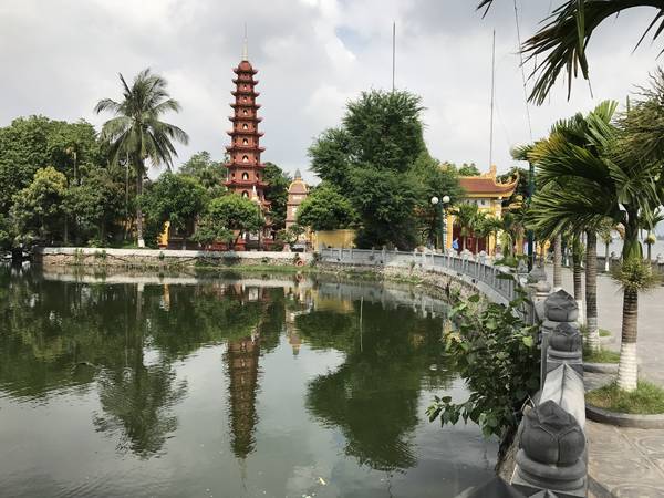 Đây là chùa Trấn Quốc, ngôi chùa có lịch sử 1.500 năm, được coi là lâu đời nhất ở Thăng Long - Hà Nội.