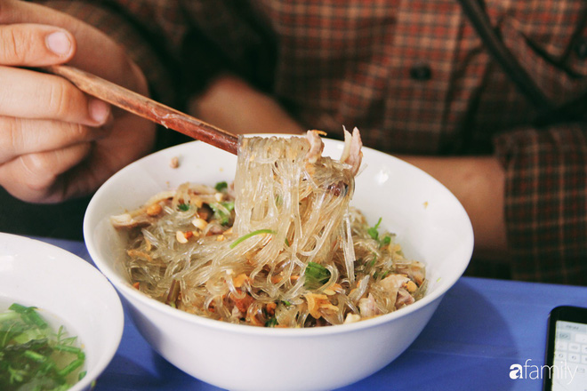 Bún miến ngan trộn Hà Nội tại ngã tư Triệu Việt Vương Bún miến ngan trộn Hà Nội tại ngã tư Triệu Việt Vương