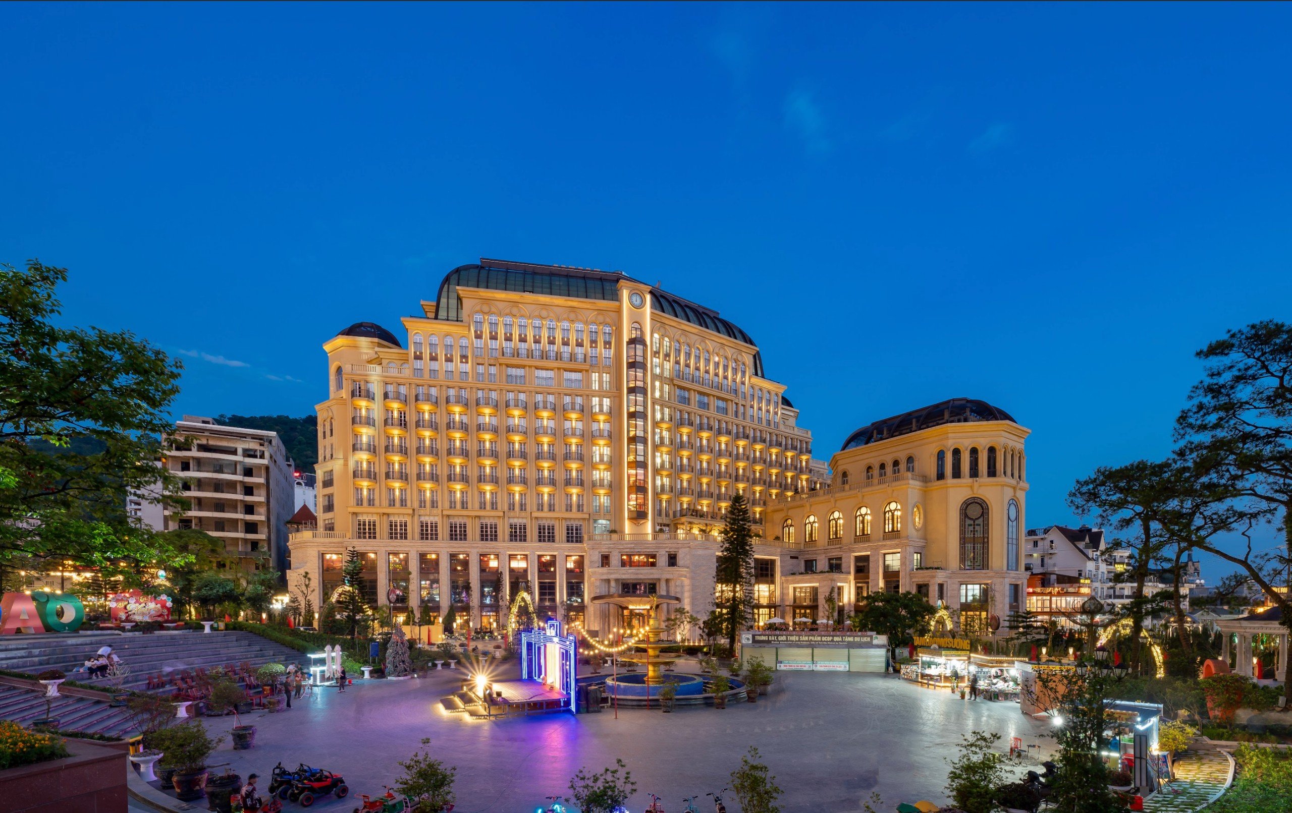 Bên ngoài Hôtel de l’Amour Tam Đảo