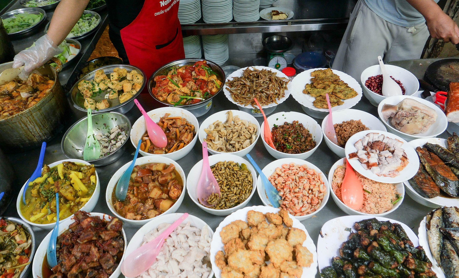 Các món ăn đặc sản tại quán cơm Vinh Thu Hà Nội