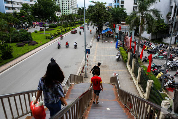 ha-noi-co-mot-mua-hoa-gia-0-dong-ma-ca-pho-vuong-van-mui-huong-ivivu-2 ha-noi-co-mot-mua-hoa-gia-0-dong-ma-ca-pho-vuong-van-mui-huong-ivivu-2