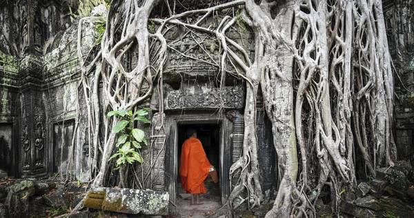 Quần thể đền Angkor Wat kỳ vĩ tại Siem Reap