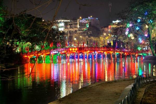 Du lịch Hà Nội cổ kính thanh bình