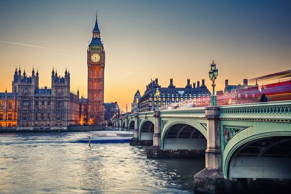 Thành phố sương mù London cổ kính dẫn đầu danh sách điểm đến được yêu thích nhất