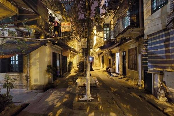 Hà Nội bình yên tĩnh lặng không ồn ào khi đêm về