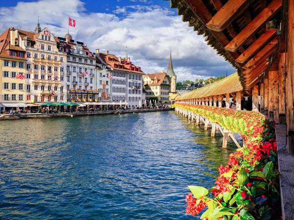 Lucerne Thụy Sĩ thiên đường bình yên bên hồ nước
