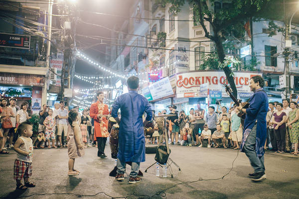 ha-noi-xinh-xan-lam-dung-cu-mo-ve-nhung-noi-xa-xoi-ma-chang-mo-ve-ha-noi-ivivu-4