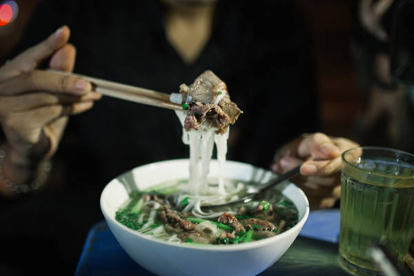 ha-noi-xinh-xan-lam-dung-cu-mo-ve-nhung-noi-xa-xoi-ma-chang-mo-ve-ha-noi-ivivu-6