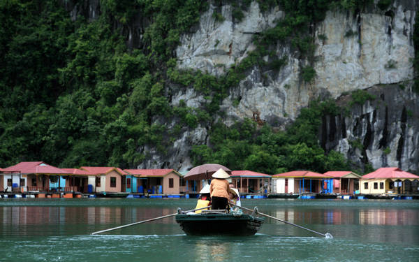 hai-diem-den-thu-vi-o-ha-long-chua-nhieu-nguoi-biet-2-ivivu