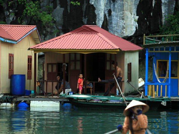 hai-diem-den-thu-vi-o-ha-long-chua-nhieu-nguoi-biet-5-ivivu