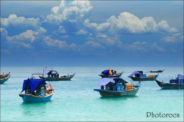 Cảnh biển thanh bình và thơ mộng. Ảnh: Roca.