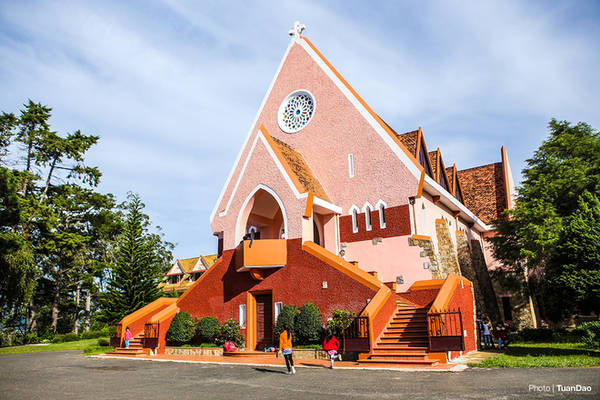 Nhà thờ Domaine de Marie Đà Lạt còn gọi nhà thờ Vinh Sơn