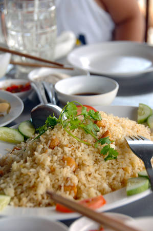 Món cơm chiên tỏi