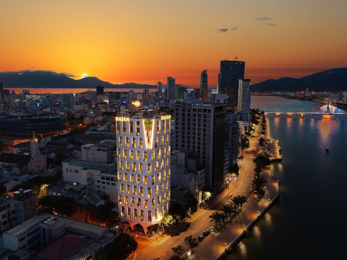 HAIAN-Riverfront-Đà-Nẵng-ivivu