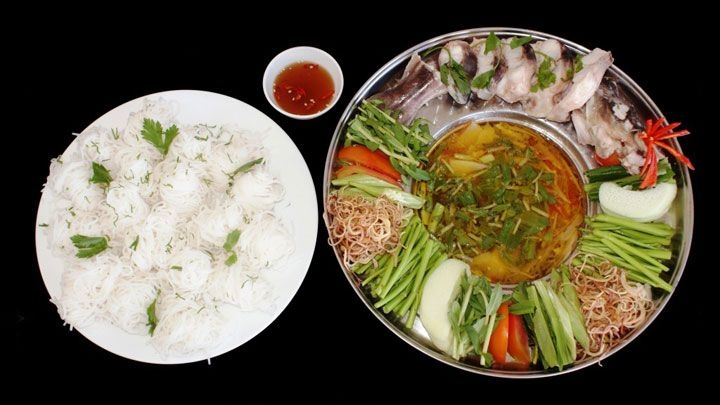 ham-nong-bua-toi-cuoi-tuan-voi-lau-chua-ca-basa-ivivu-0-1 ham-nong-bua-toi-cuoi-tuan-voi-lau-chua-ca-basa-ivivu-0