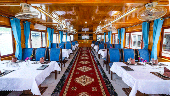 Không gian sang trọng trên du thuyền Hana Premium Cruise
