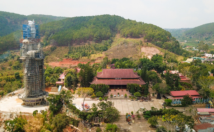 Chùa Linh Ẩn gần Hang Gió Thác Voi