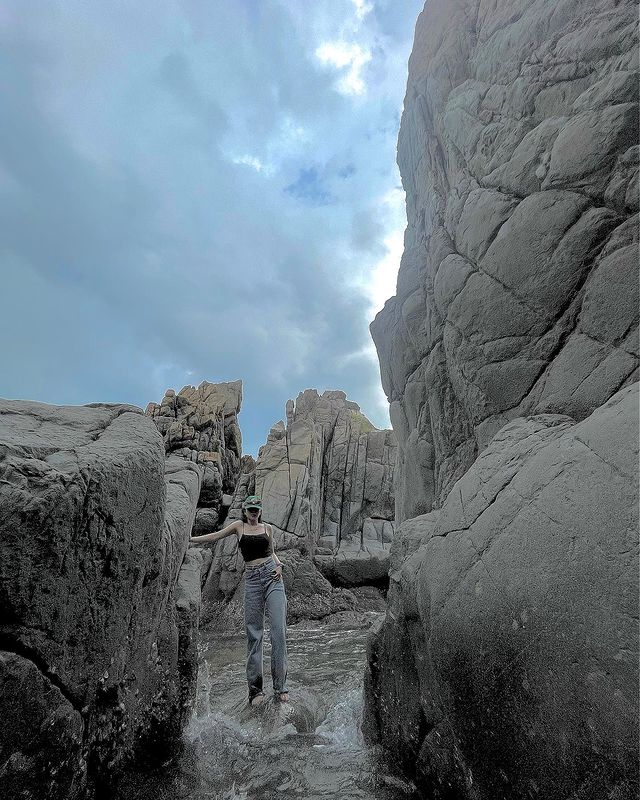 Những khối đá độc đáo tại bãi đá Hang Heo Nha Trang