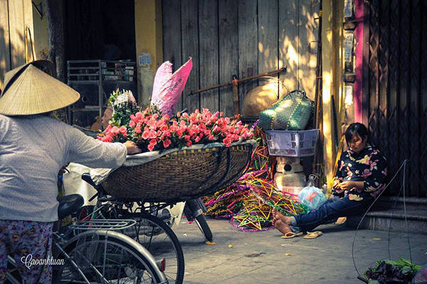 Nét lãng mạn của xe hoa rong Hà Nội ngày thu Nét lãng mạn của xe hoa rong Hà Nội ngày thu