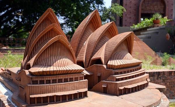 Nhà hát Opera Sydney (Australia) được tái hiện tại công viên gốm Thanh Hà