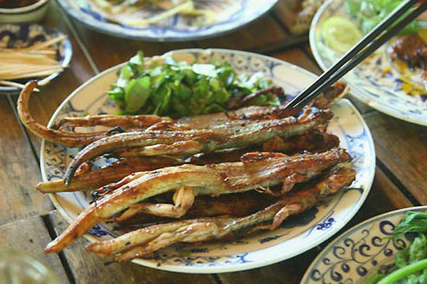 Thằn lằn núi chiên giòn món ngon Tây Ninh