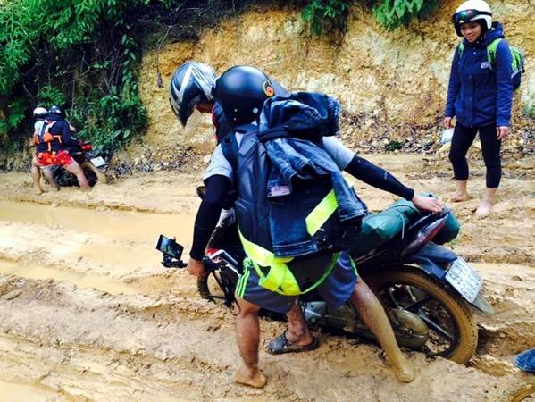 Đoạn dốc cao trong hành trình phượt thác Phi Liêng