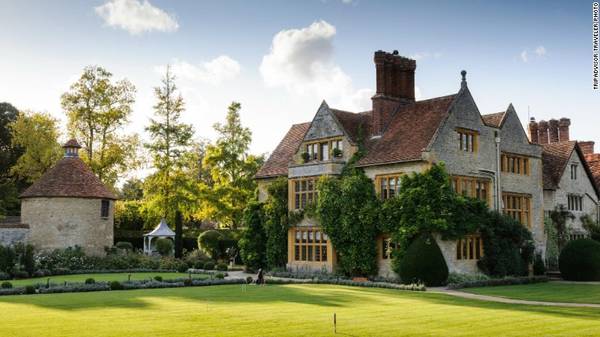 Khách sạn ẩm thực chuẩn Michelin Belmond Le Manoir aux Quat Saisons